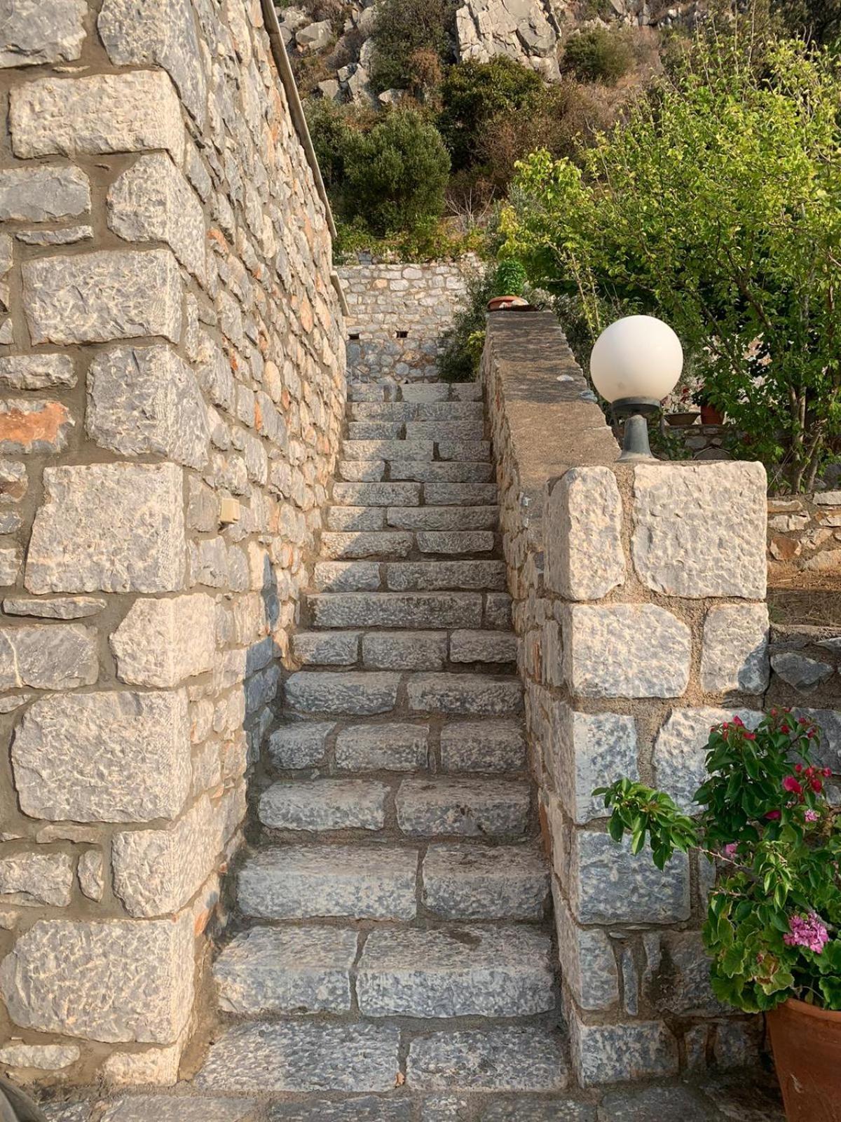 אפרטהוטל Néon Oítilon Vatoulia House מראה חיצוני תמונה