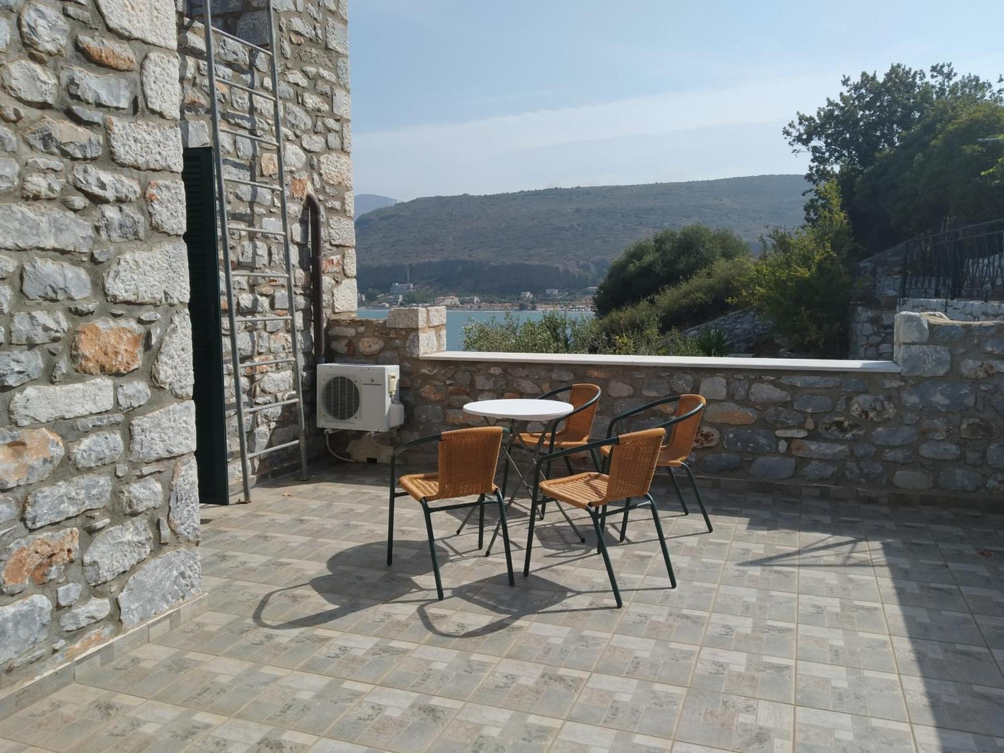 אפרטהוטל Néon Oítilon Vatoulia House מראה חיצוני תמונה